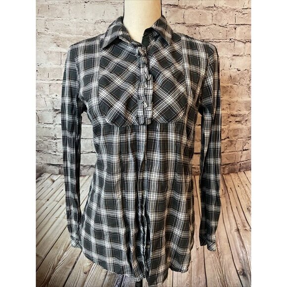 Eddie Bauer Long Sleeve Women’s Shirt Button Green Plaid Cotton M Lightweight - Picture 1 of 3